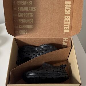 BRAND NEW Kids Black Kanes Size 11